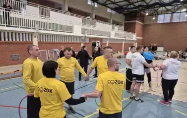 Pracownicy ZGK w konkurencji z hula-hop