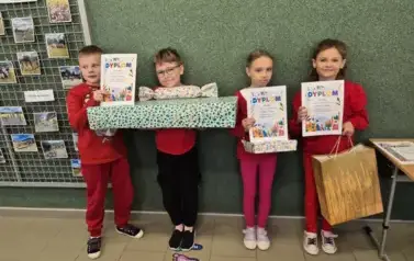 Uczniowie klas I-III nagrodzeni w konkursie plastycznym Zabawa, a nie krzyk