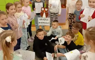 Uczniowie klasy pierwszej w Krainie Mądrości