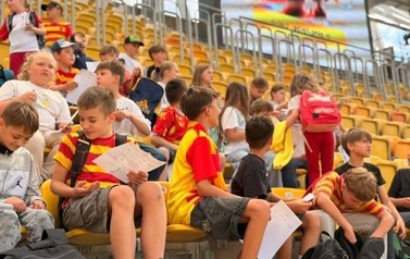 Uczniowie na trybunach