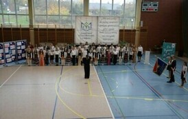 Uczniowie Szkoły Podstawowej w Mielniku w trakcie przesłuchania w ramach konkursu Do Hymnu.