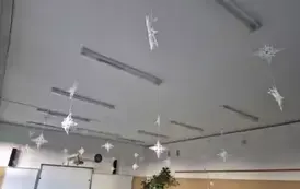Dekoracja zimowa w sali matematycznej