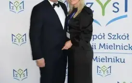 Uczestnicy jubileuszu pozują do zdjęcia