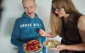 Gofry z owocami oraz galaretką