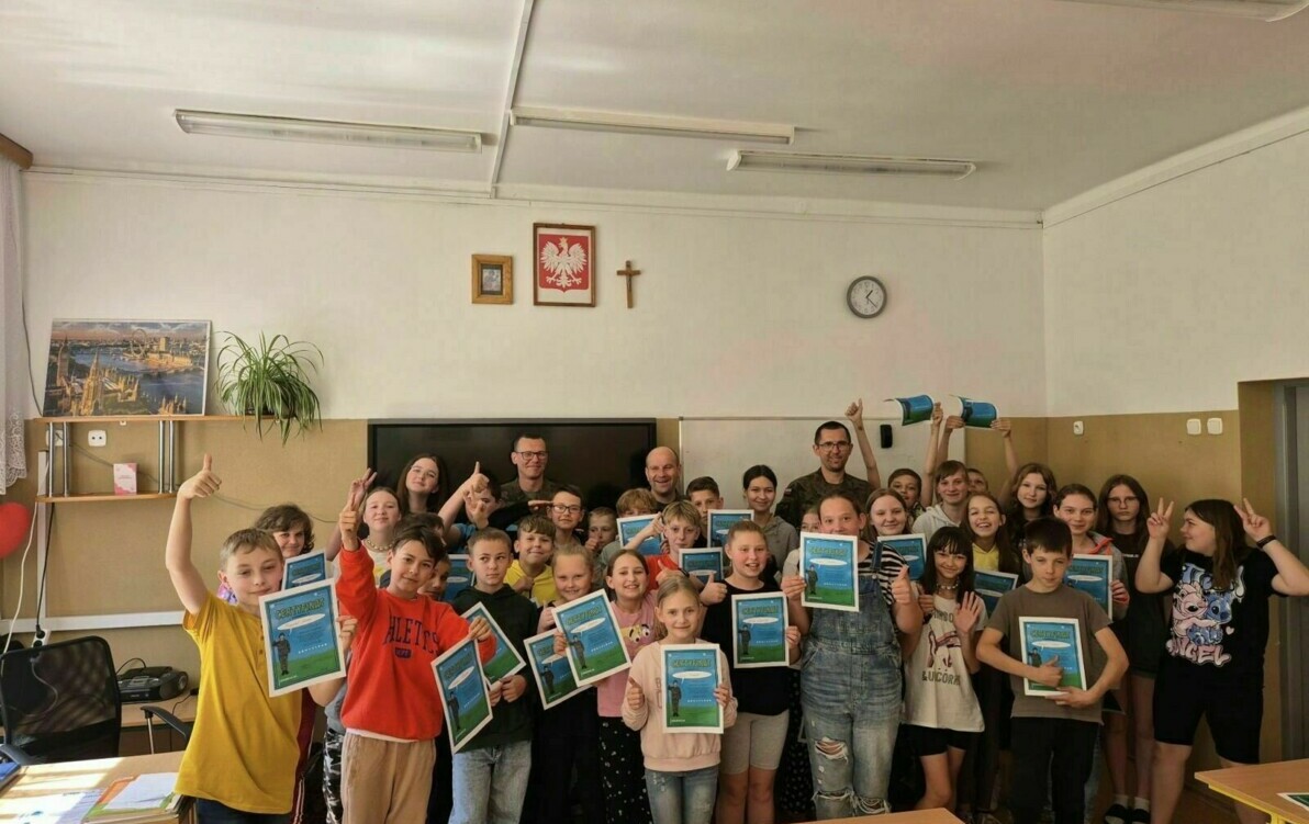 Zdjęcie do Zajęcia w ramach programu edukacyjno-obronnego &bdquo;Edukacja z wojskiem&rdquo;