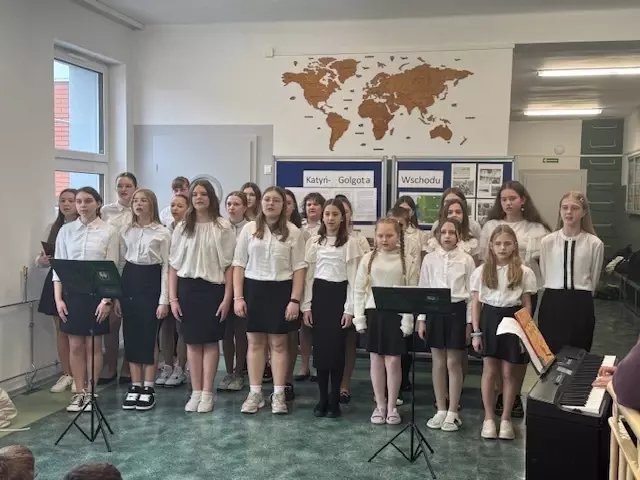 Zdjęcie do &bdquo;Katyń:- przebaczyć -tak, zapomnieć -nie&rdquo; 