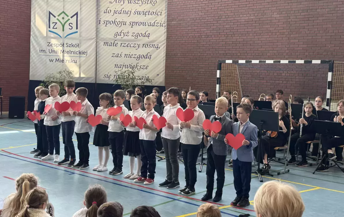 Zdjęcie do Dzień Matki w naszej szkole