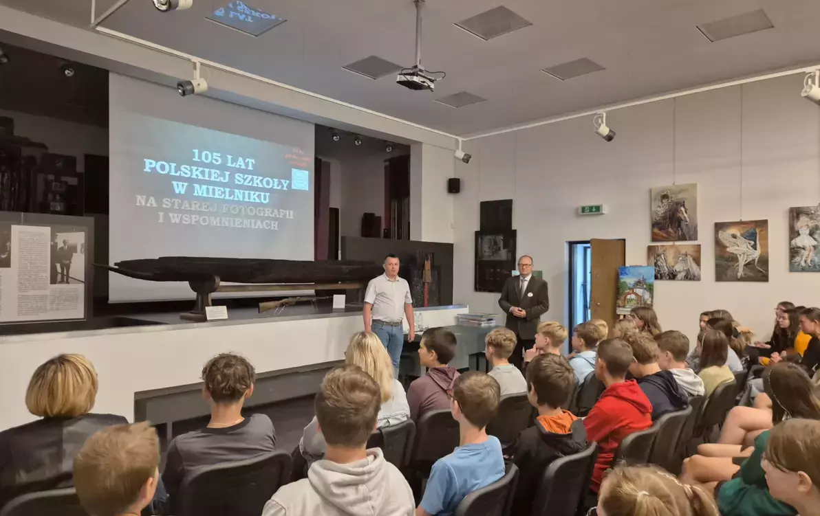 Zdjęcie do Niecodzienna lekcja historii "Wspomnień czar"