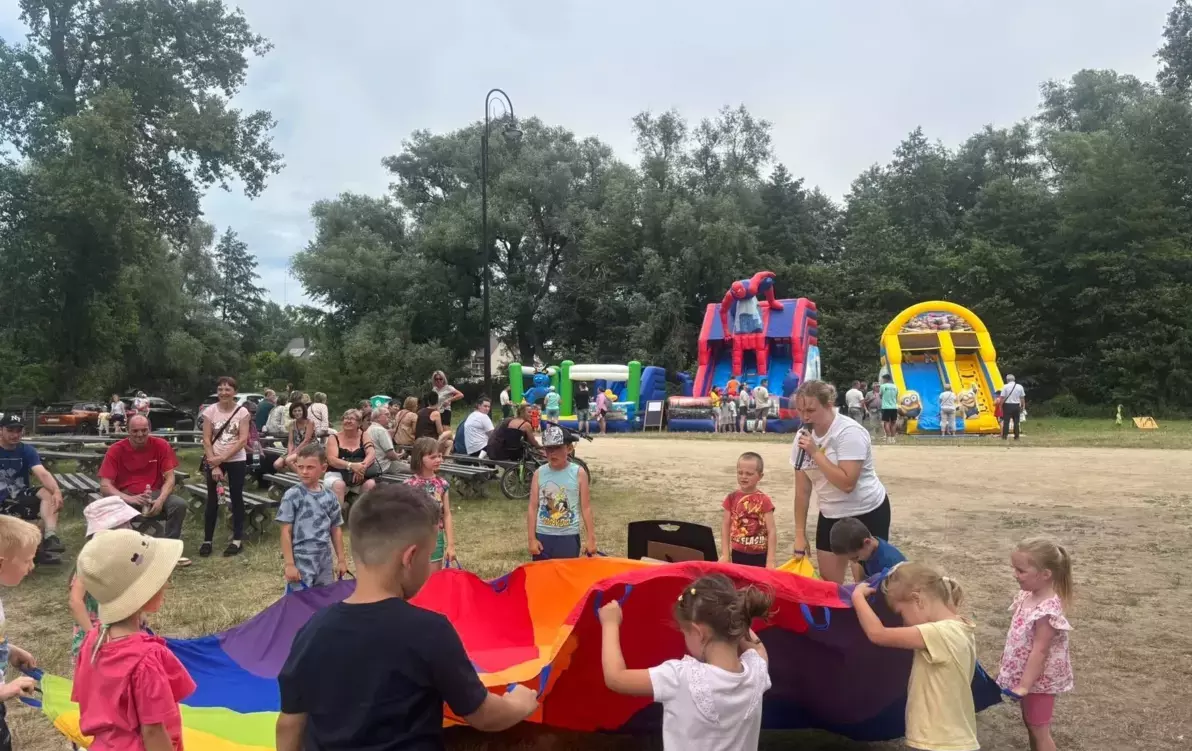 Zdjęcie do Piknik wielopokoleniowy z okazji jubileuszu szkoły