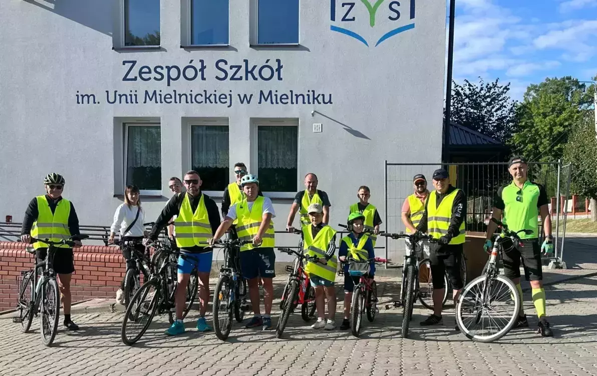 Zdjęcie do 60 km na rowerze z okazji 60-lecia Mielnickiej Tysiąclatki