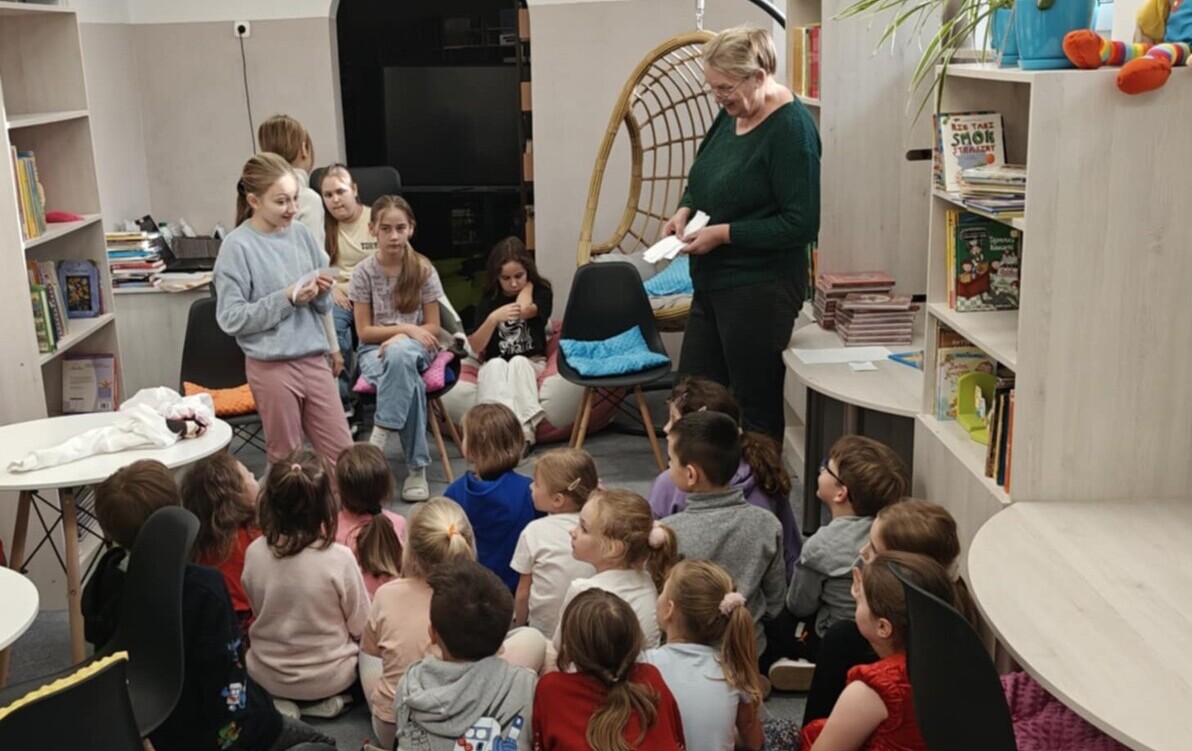 Zdjęcie do Wizyta w bibliotece