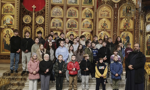 Zdjęcie do Wizyta uczni&oacute;w z Mielnika w Świątyniach Prawosławnych Białegostoku